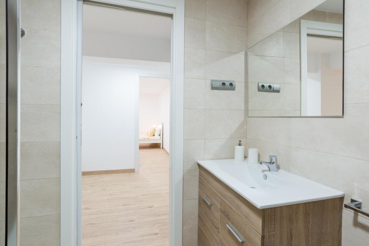 Duplex Cienfuegos II & Old Town By Ele Apartments มาลากา ภายนอก รูปภาพ